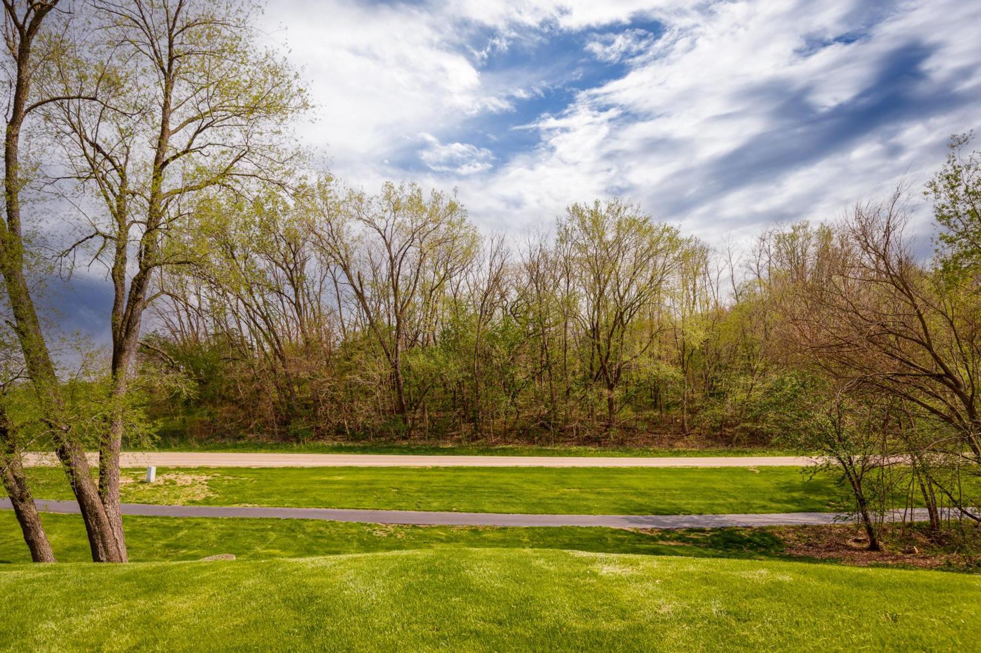Quiet Home Minutes From Lake Galena & Eagle Ridge Bagian luar foto